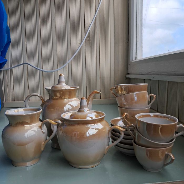 Чайний (кавовий) сервіз, новий, красиаий, на 6 персон, відмінний стан