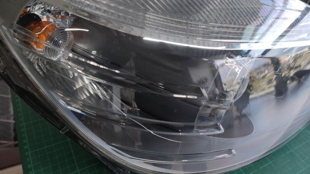 farol direito bi-xenon escurecido w204 coupé