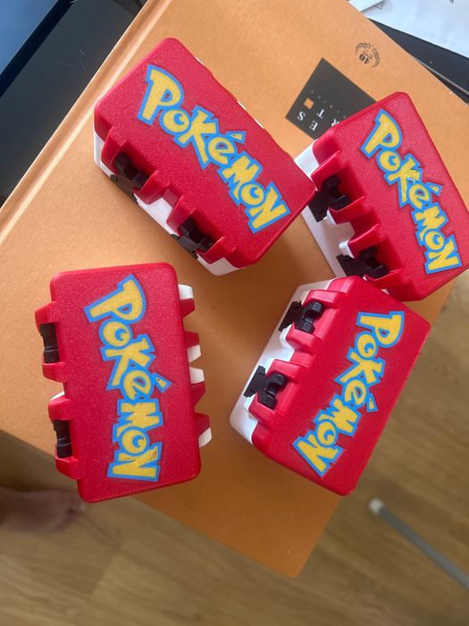 Caixa cartas Pokémon