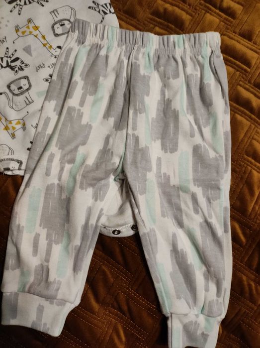 Komplet niemowlęcy r. 3-6 m