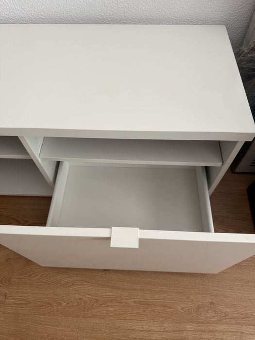 Móvel TV branco Ikea