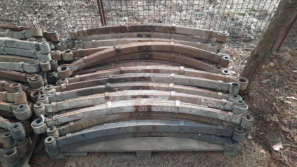 Sprzedam resory do Uaz 469b przyczepka sam