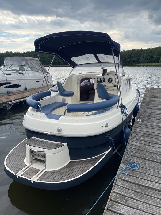 Jacht motorowy AM 780