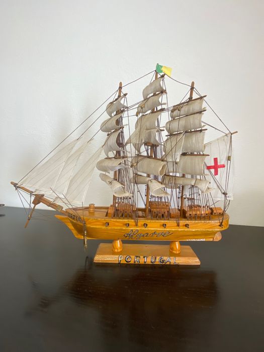 Barco de madeira coleção