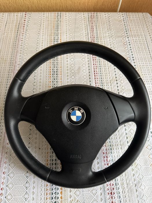 Кермо на бмв е90 в хорошому стані