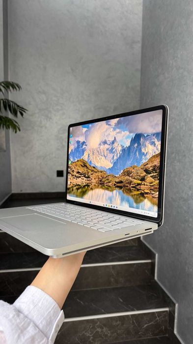 Шикарний/потужний Ноутбук Microsoft Surface Laptop Studio 2/є один/гарний стан