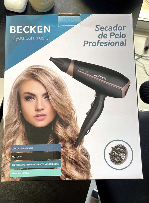 Secador de Cabelo Profissional BECKEN (2200 W - 3 Níveis de temperatura)
