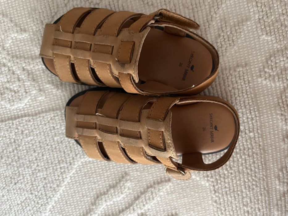 Sandalias crianca novas
