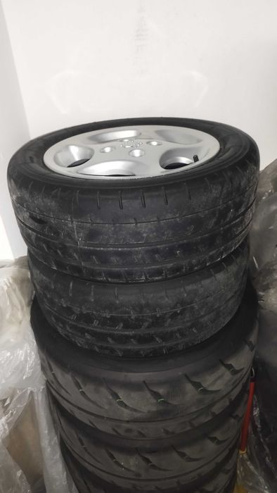 Jantes 106 GTI com pneus Yokohama A052 novos