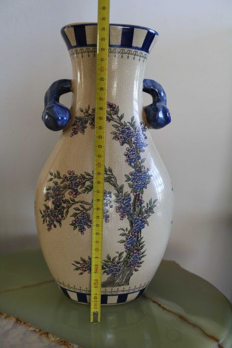 Jarra alta em cerâmica