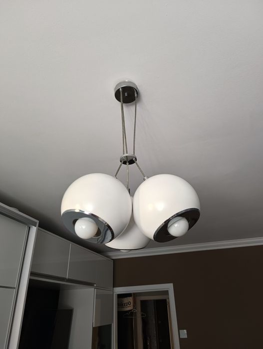 Żyrandol Lampa sufitowa kule biało srebrne nowoczesna