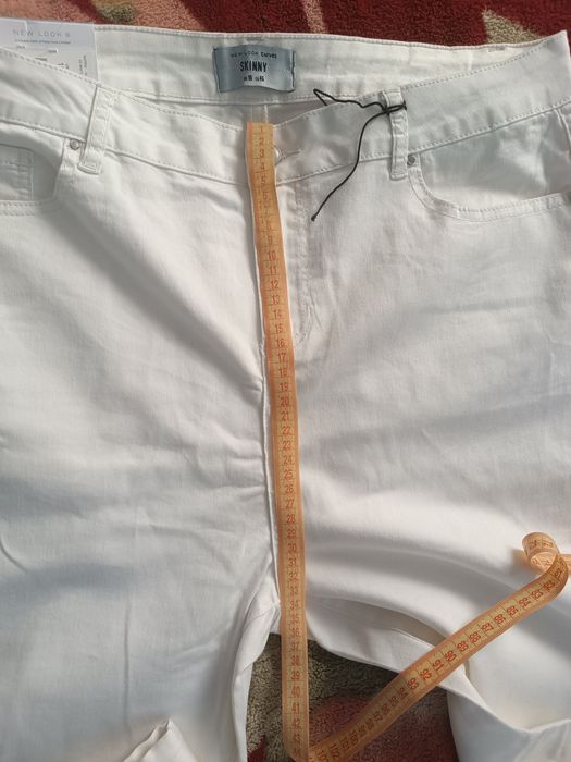 Нові брюки New Look 46