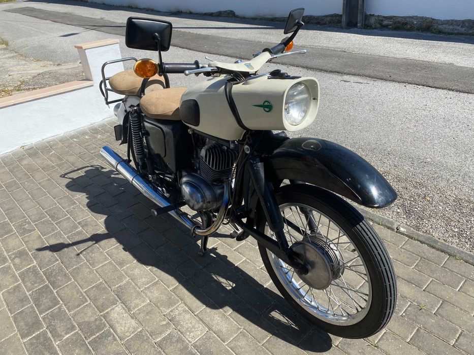 Mota da ex Alemanha do leste MZ es 150