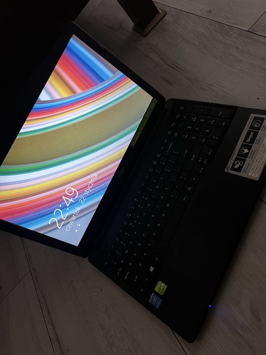 Laptop Acer Aspire E5 - 571G w bardzo dobrym stanie + torba, zasilacz