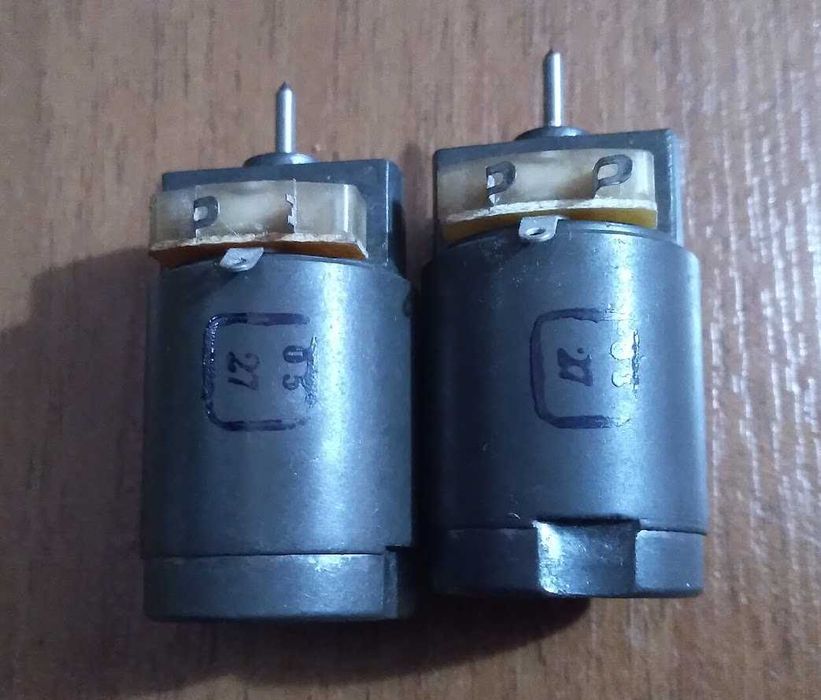 Комплект раритетных советских радиодеталей (Моторы, ИМС, Транзисторы)