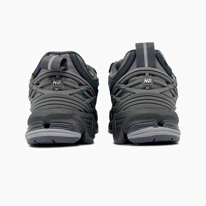 Женские кроссовки New Balance 1906R Dark Grey Cordura. 36-41