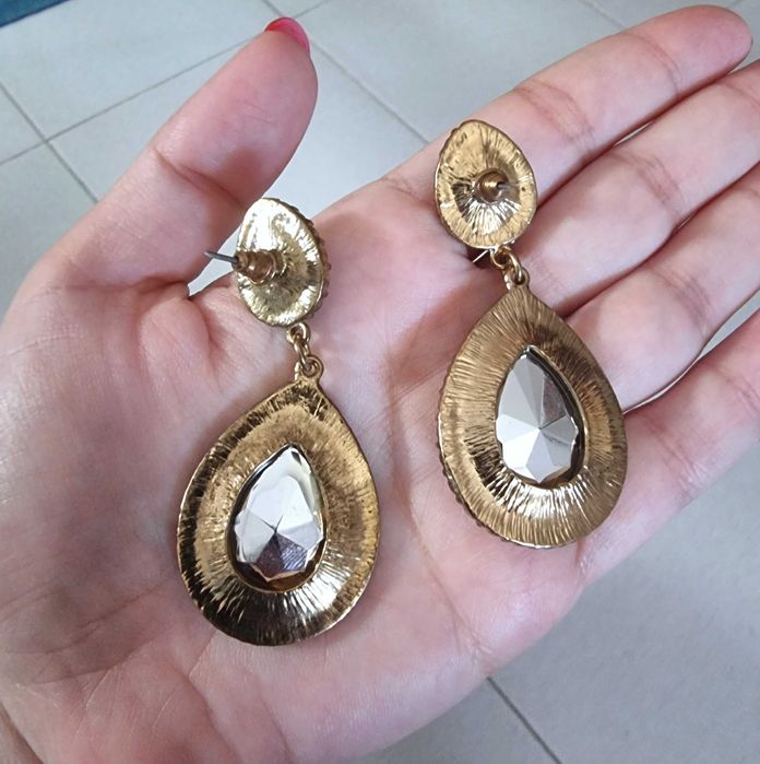 Brincos dourados com pedras azuis - nunca usados