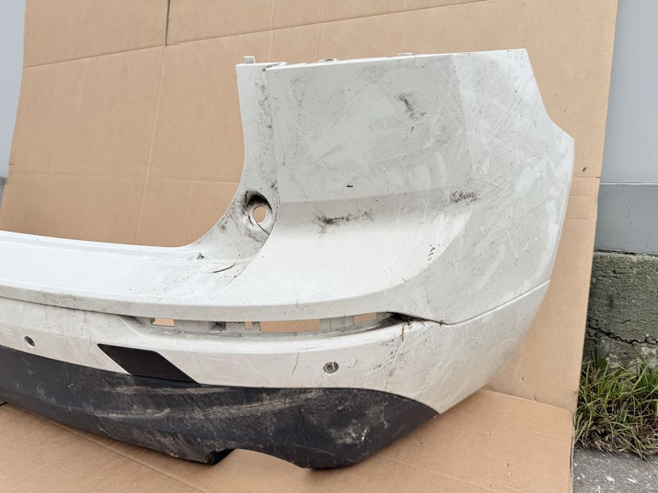 Volvo XC60 2 II zderzak tylny tył 18-22