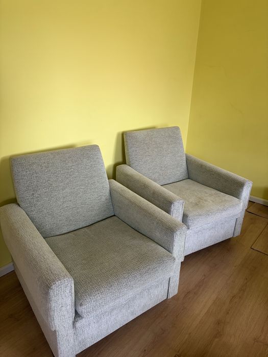 Wygodne fotele pokojowe na kółkach (2 sztuki)