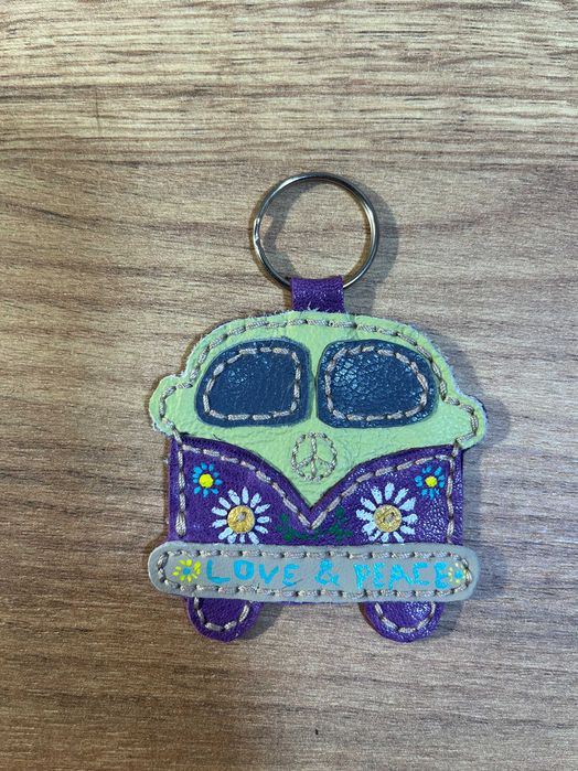 skórzany brelok w kształcie autobusu Hippie