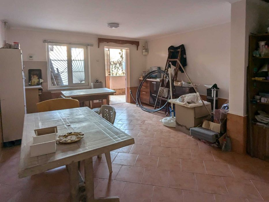 Двухэтажный дом в Каролино-Бугазе