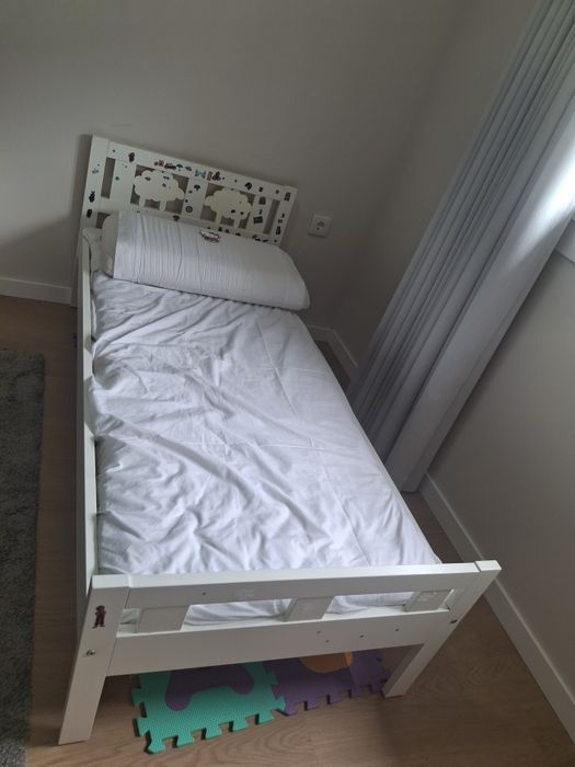 Cama de criança como nova