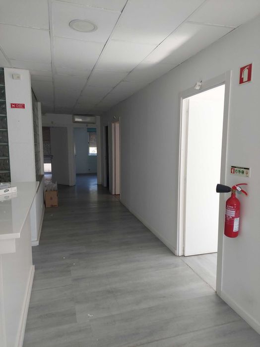 Espaço preparado para clinica em Rio Tinto