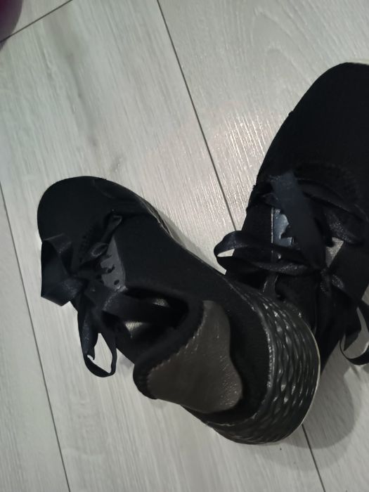 Adidasy damskie obuwie sportowe
