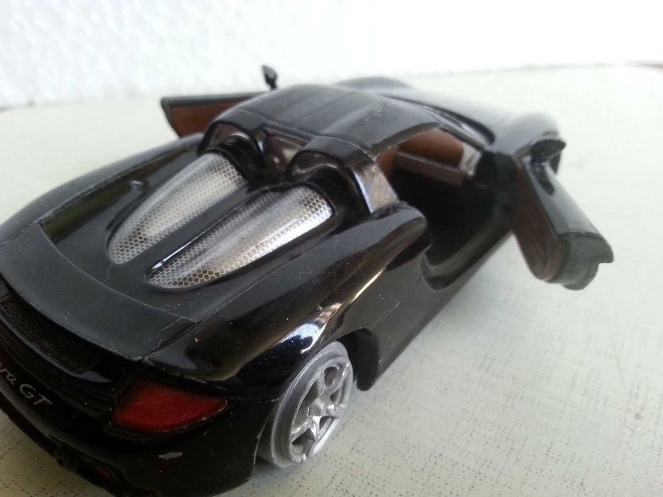 【希少】1/18 PORSCHE Carrera GT porsche carrera gt - купити антикваріат - Ціна на OLX.ua