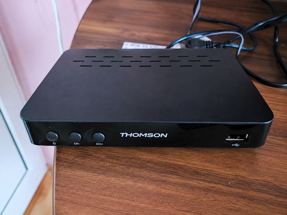 Samsung 32" LE32E420E2W + dekoder Thomson DVB-T2 THT806