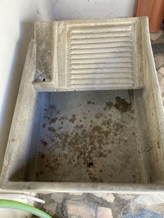 Tanque lavar roupa em cimento