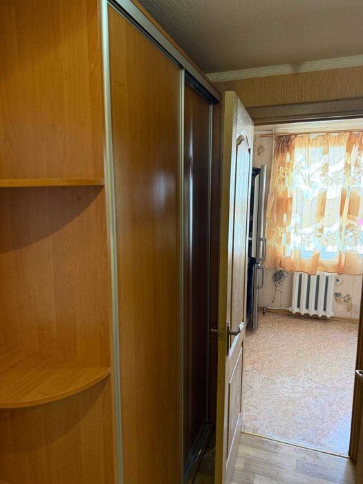 Продам 1 комнатную квартиру в Приднепровске Немировича Данченко 32
