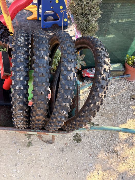 Pneus frente motocross