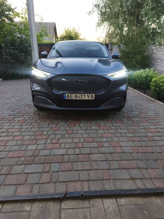 Ford Mustang mach-e4 (tesla model y, id4)
