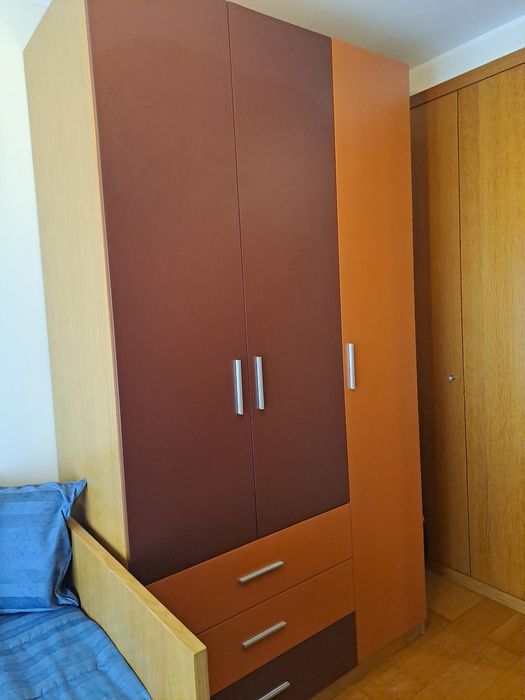 Roupeiro grande  – como novo