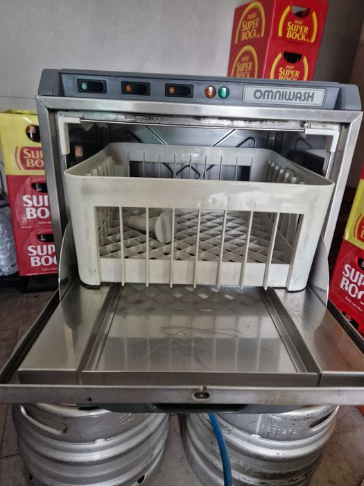 Máquina de lavar copos e chavenas