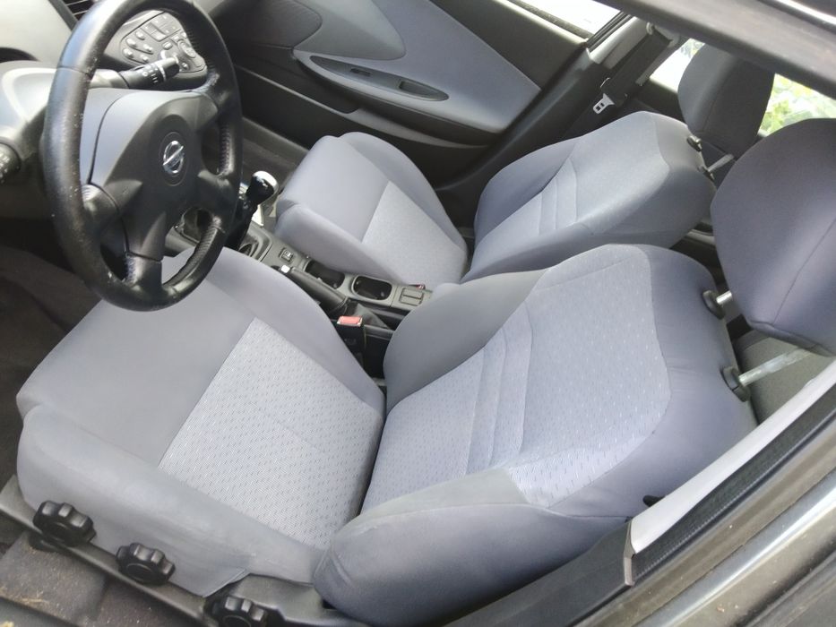 Nissan Primera 2002 1.8b uszkodzony