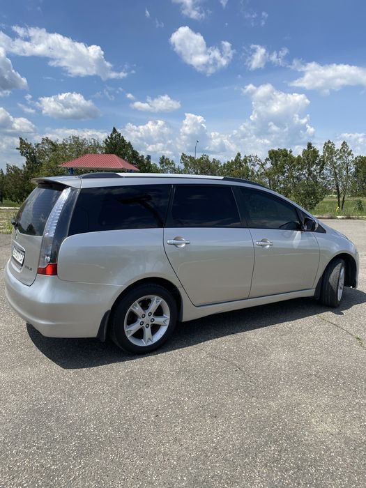 Mitsubishi grandis