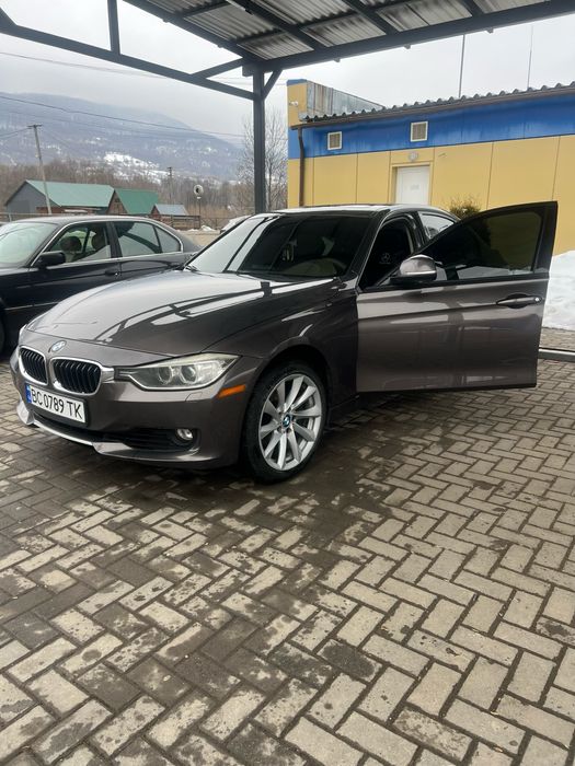 У продажі BMW F30 2012 року 290км