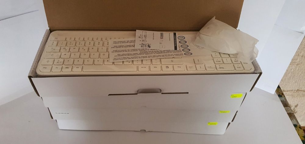 Комплект Беспроводная клавиатура и мышь

Ціна 999гр