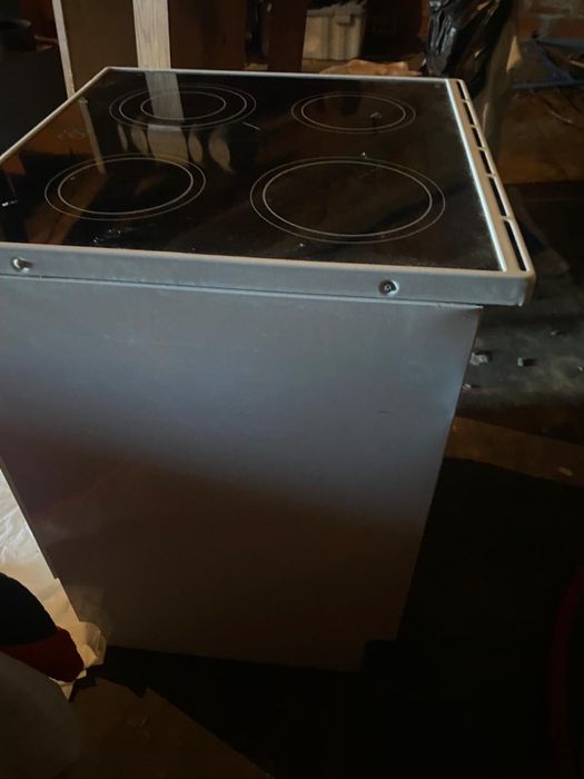 Fogao eletrico Zanussi  com pouco uso