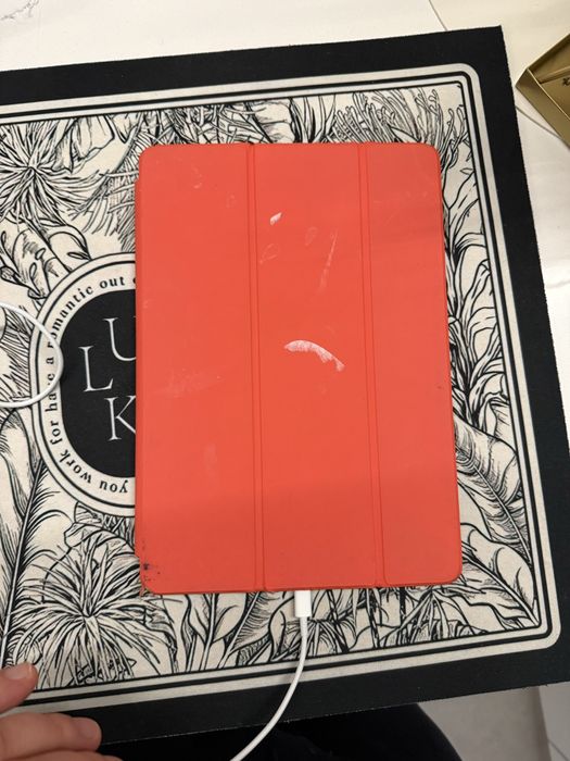 Tablet Apple Ipad 7 z pamiecia 32gb