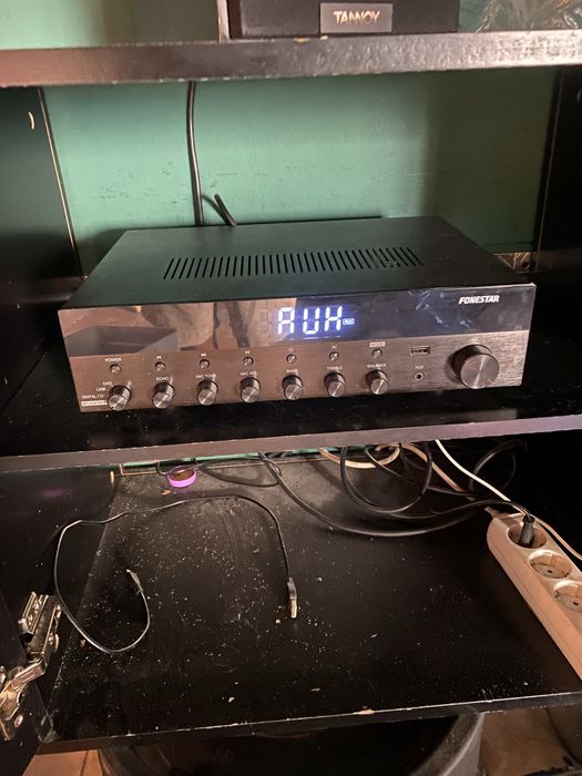 Amplificador fonestar e colunas tomey