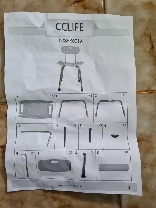 Cadeira de banho, com costas, nova. Ainda na caixa.