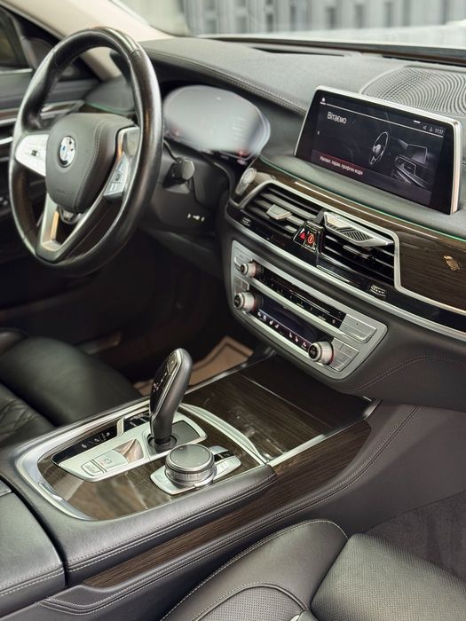 Продам Bmw 7 серії 740і b58