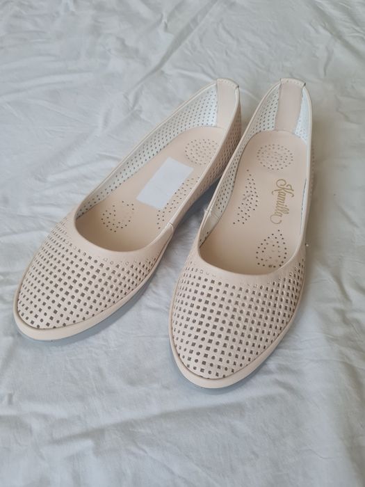 Шкіряні балетки бренду Kamilla (нові)