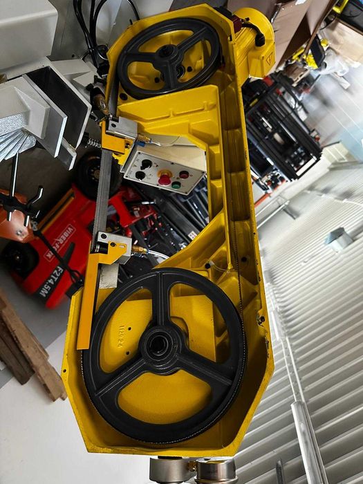 Piła taśmowa do metalu śr. 225 400V skrętne ramie