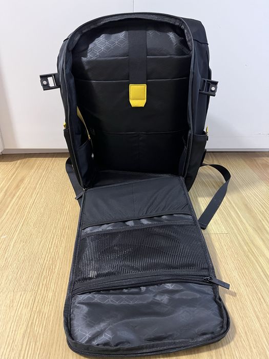 Mochila com ecrã inteligente costumizável - Divoom Backpack M