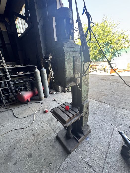 Сверлильный станок