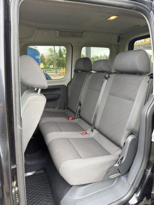 Vw Caddy 1.6 tdi 102km  DSG 5 osobowy 2010r